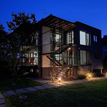 Vila Vekose - Apartman S Terasou A Zahradou Градец-Кралове Экстерьер фото